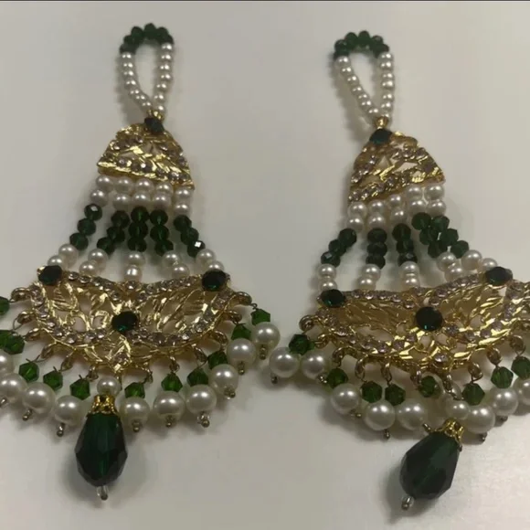 Eclectic Statement Kundan Style Indian Earrings Gold W/Green White Beads New - Picture 2 of 9